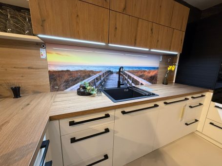 Küche mit LED Lichtband Kaiserslautern – moderne Küchenbeleuchtung