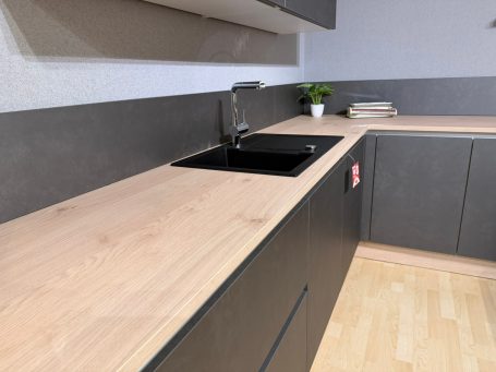 Küchenarbeitsfläche Kaiserslautern – moderne Küche mit klaren Linien