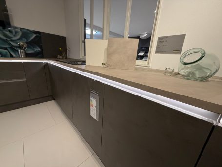 Einbauküche Kaiserslautern – modernes Küchendesign mit klaren Linien